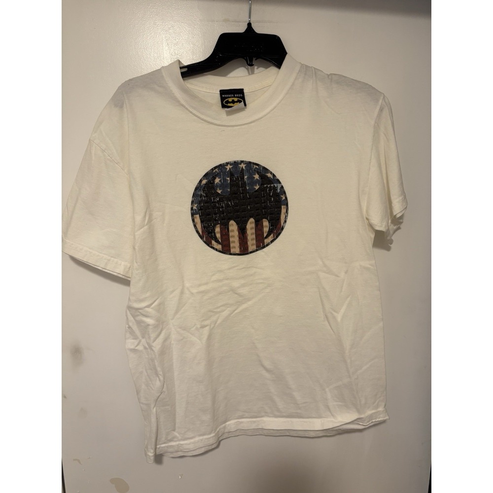 VINTAGE Warner Bros Batman Shirt Men's M White Flag Logo Textured Graphic